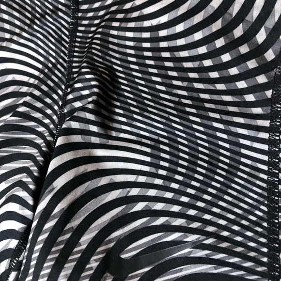 Nike Dri-Fit Women's Black and Gray Patterned Shorts, XS, EUC, worn once, - Picture 2 of 12